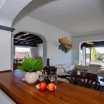 Sara Villa