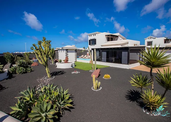 Sara فيلة بلايا بلانكا